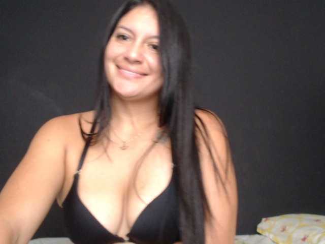 Oddajajo posnetke zaslona Queen-karina