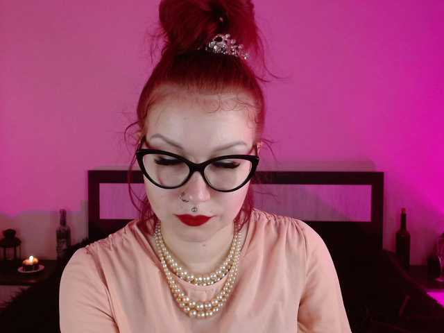 Fotografije Goddess_Amanita You Glamournatrix Findomme will humiliate you gently