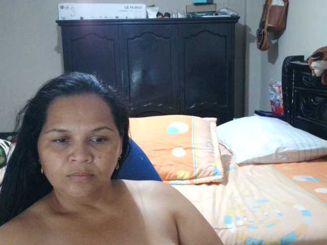 Oddajajo posnetke zaslona QueenNight