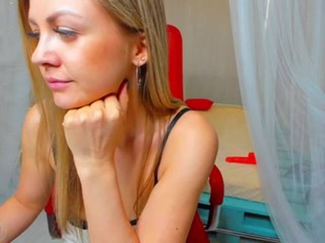 Oddajajo posnetke zaslona _Qveen_S