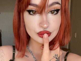 Erotični video klepet RayniraJones