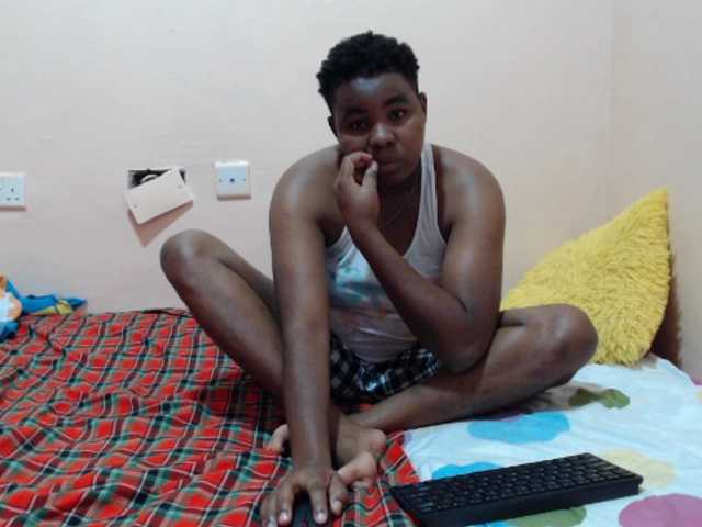 Oddajajo posnetke zaslona Raytesh