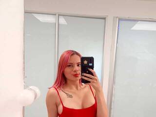 Erotični video klepet Rayveen