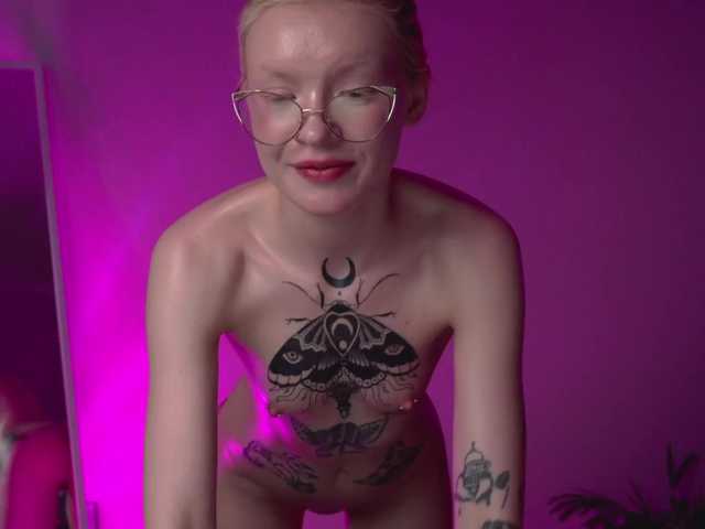 Oddajajo posnetke zaslona Redheadgurl
