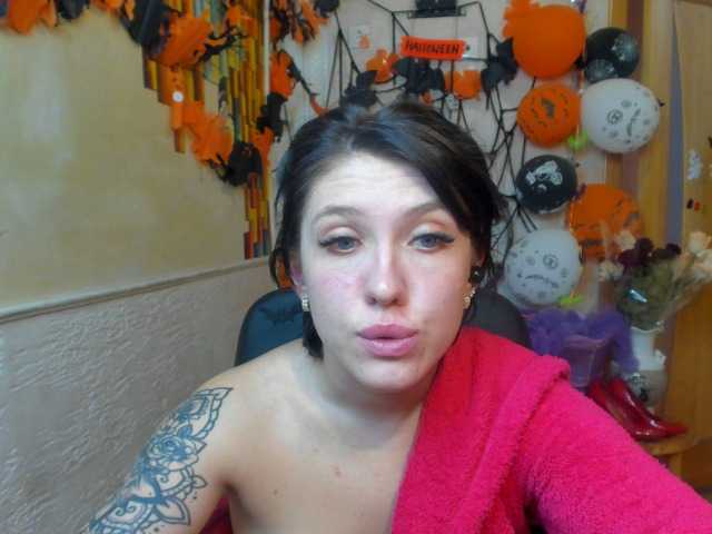 Oddajajo posnetke zaslona Reginasmilee