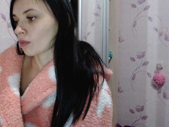 Oddajajo posnetke zaslona Tifffannny