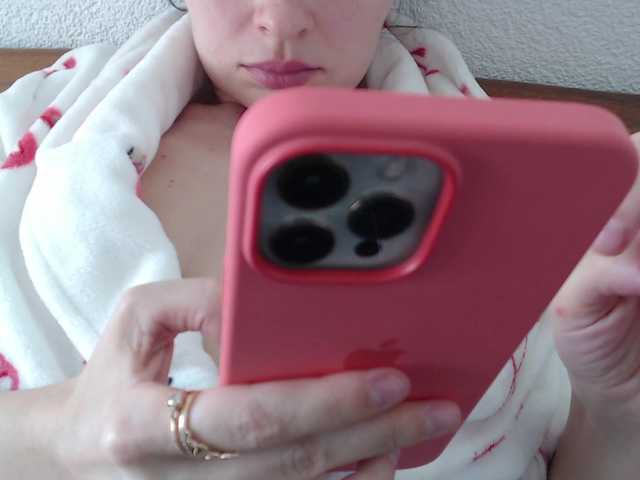 Oddajajo posnetke zaslona Tifffannny