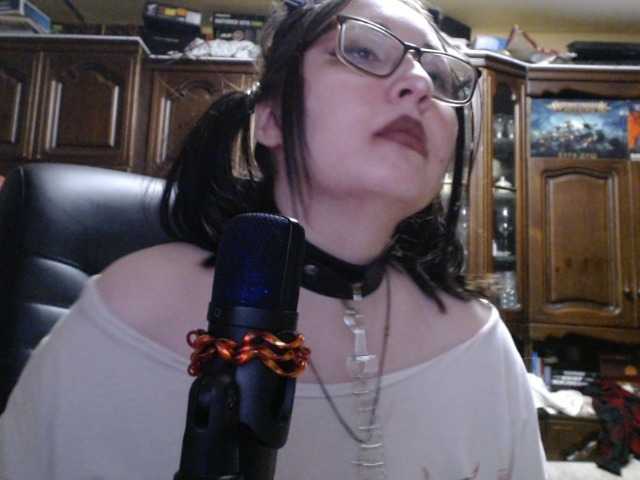 Oddajajo posnetke zaslona RinaNEUCH777