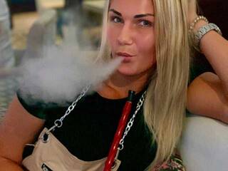 Erotični video klepet Rinareed