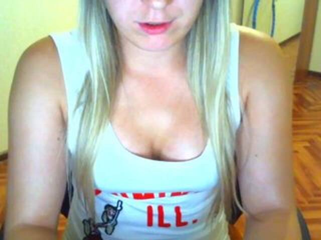 Oddajajo posnetke zaslona Your_Girl23