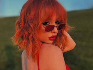 Erotični video klepet RizhayaBestia