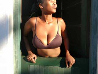 Erotični video klepet Rocheny