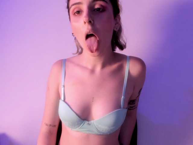 Fotografije Rose-Shelby -welcome to my spank show.-- -- Who's going to be my master? SPOIL ME :P