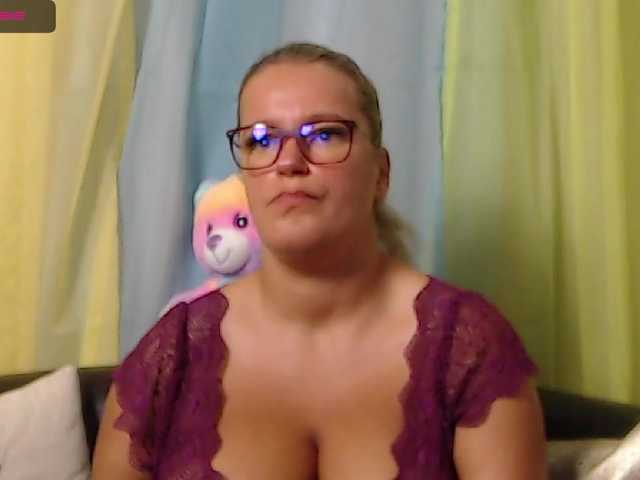 Oddajajo posnetke zaslona Roselyn25