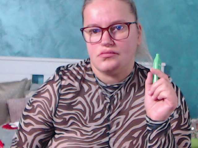 Oddajajo posnetke zaslona Roselyn25