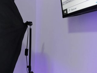 Erotični video klepet Roussvelvet