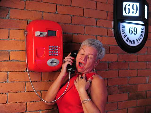 Fotografija profila roxana-brooks