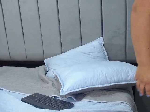 Oddajajo posnetke zaslona Roxanna-Russo