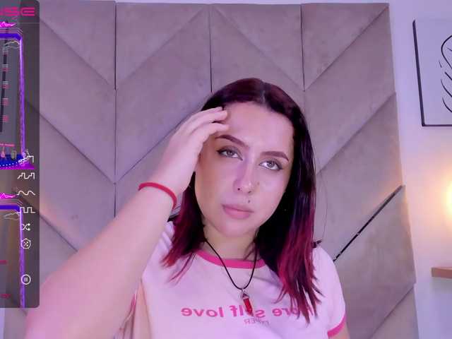 Oddajajo posnetke zaslona Roxanne_M