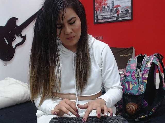 Oddajajo posnetke zaslona Roxy-Spencer