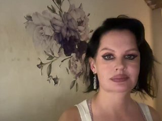 Erotični video klepet RoyalBreasts