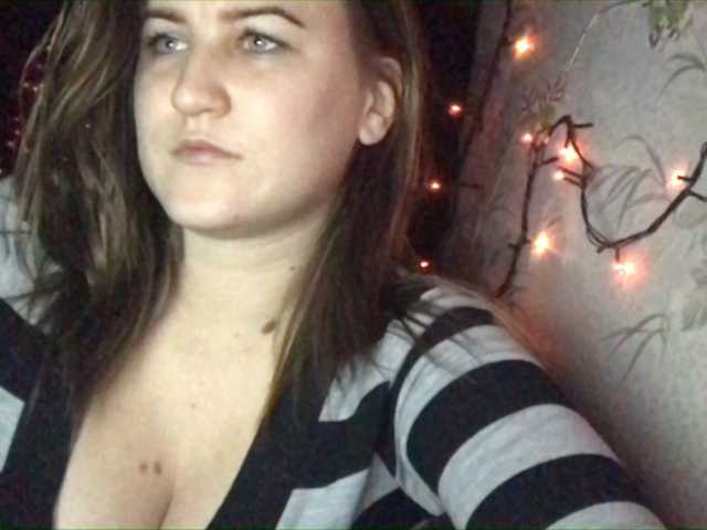 Oddajajo posnetke zaslona Roza024