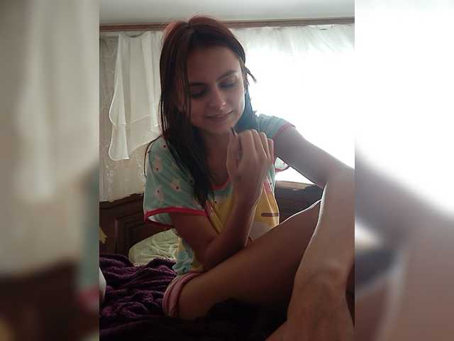 Oddajajo posnetke zaslona Rttt456Afp