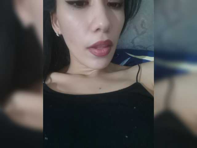 Oddajajo posnetke zaslona RuthAhGlamor