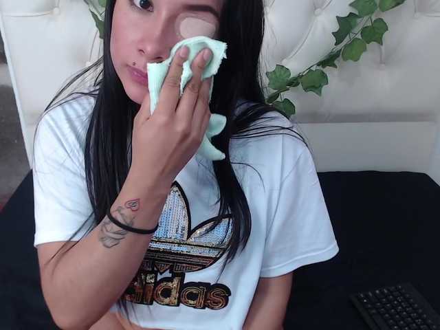 Oddajajo posnetke zaslona SabinaAdams