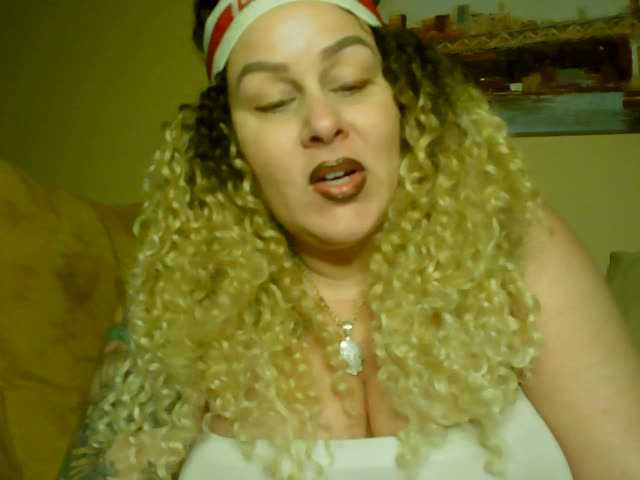 Oddajajo posnetke zaslona sabrinastits