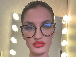 Erotični video klepet SilkenMuse