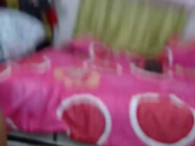 Oddajajo posnetke zaslona Safirablue