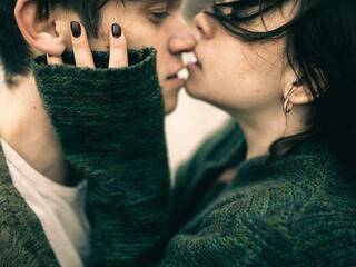 Erotični video klepet Saloreya