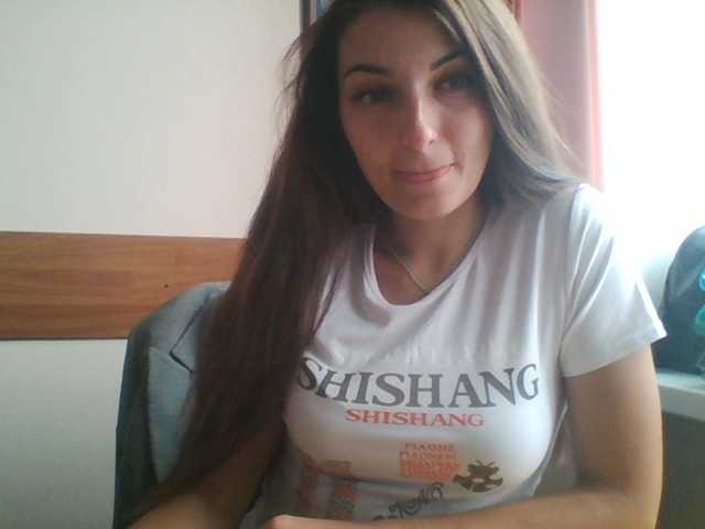 Oddajajo posnetke zaslona SamiraWayse