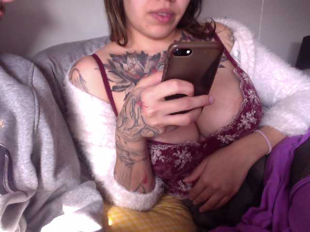 Oddajajo posnetke zaslona SammyAdrianes