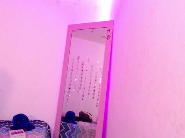 Oddajajo posnetke zaslona Sammyviolet