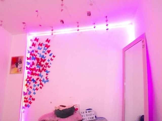 Oddajajo posnetke zaslona Sammyviolet