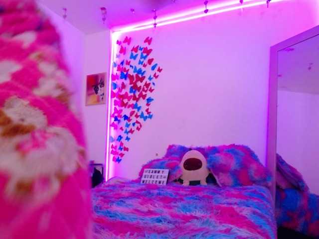 Oddajajo posnetke zaslona Sammyviolet