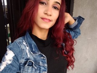 Erotični video klepet Saraa-Miller