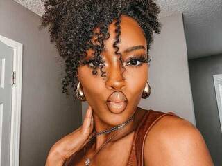 Erotični video klepet Sarah-Sweets