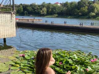 Erotični video klepet SarraMelluBabe