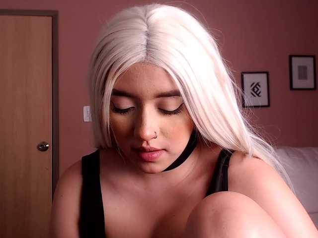 Oddajajo posnetke zaslona SashaRougue