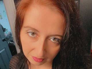 Erotični video klepet Sassybb