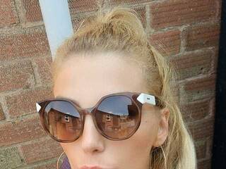 Erotični video klepet SavageAss