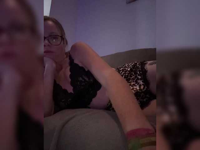 Oddajajo posnetke zaslona ScarlettRedRose