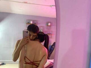 Erotični video klepet secretvelvet-fx