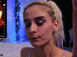 Erotični video klepet SelenaDaze