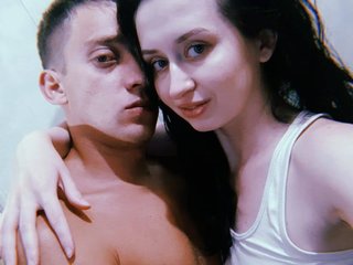 Erotični video klepet SensualCouple