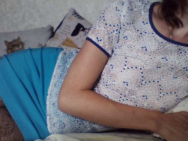 Oddajajo posnetke zaslona SensualVicci