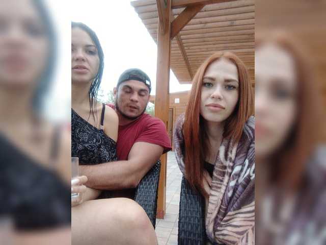 Oddajajo posnetke zaslona sex-mashine69